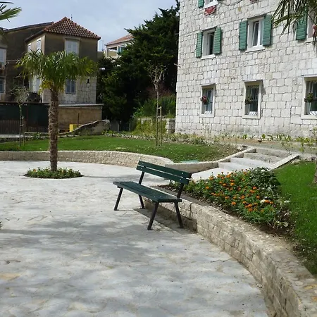 Near Old Town Apartamento